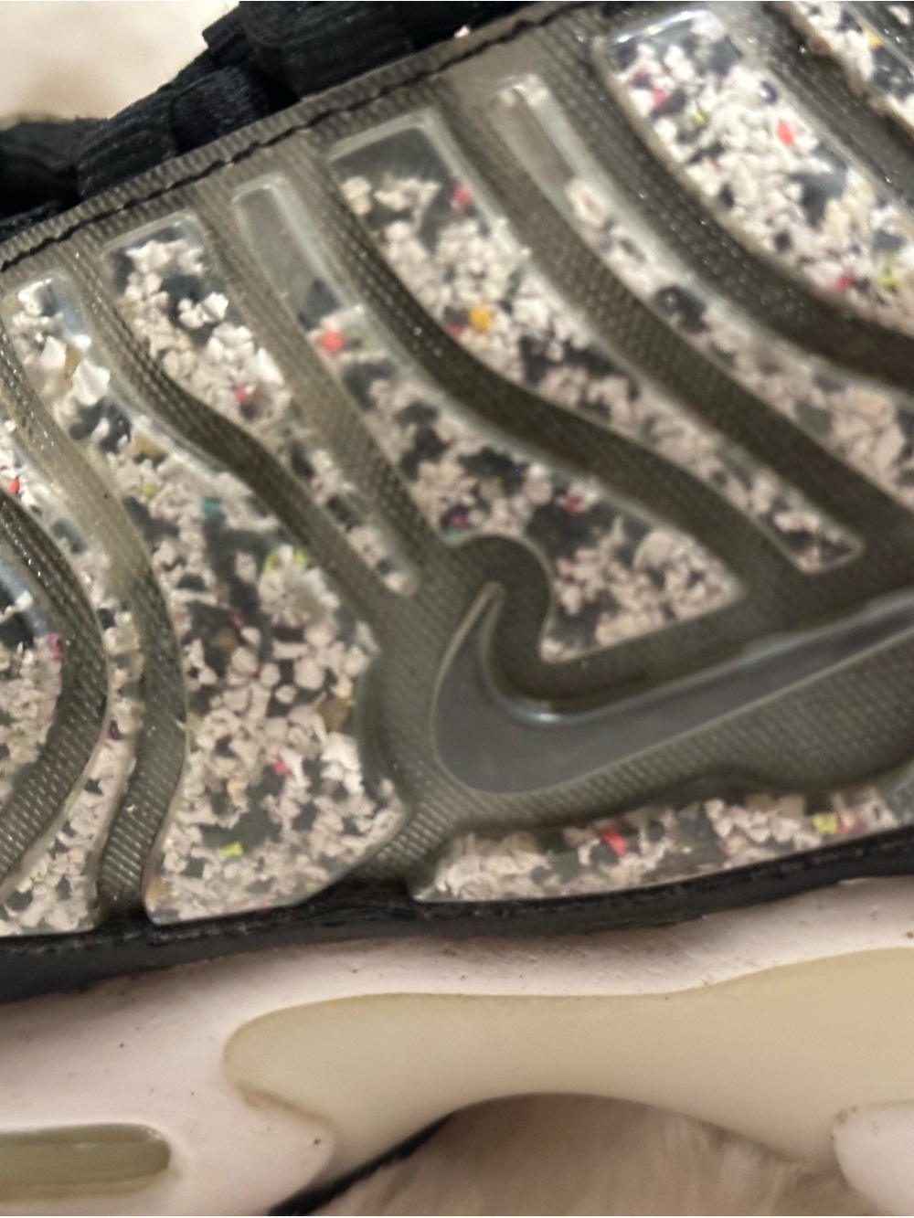 Nike Silver Speckled and Black Air Max Style Sneakers - Picture 12 of 12